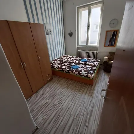 Easy Backpacker Old Town Апартаменты *